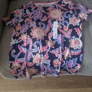 Croft & Barrow Navy Floral Short Sleeve Top